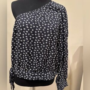 American Eagle Outfitters Asymmetrical Black and White Blouse
